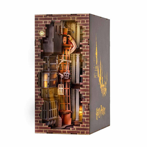 Tiny Adventures Book Nooks: Harry Potter - Diagon Alley