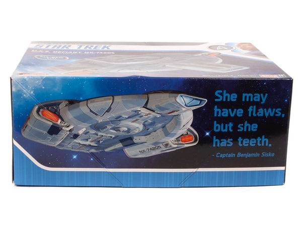 Polar Lights Star Trek U.S.S. Defiant 1/1000 Model Kit (Level 2)