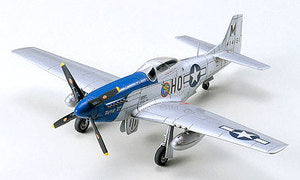Tamiya 1/72 P-51D Mustang Plastic Model Airplane Kit
