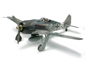 1/48 Focke-Wulf Fw190 A-8/A-8 R2 Plastic Model Airplane Kit