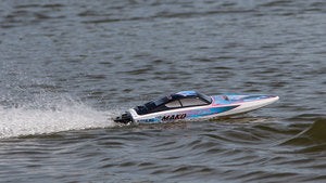 Mako 630BL Brushless RTR Boat