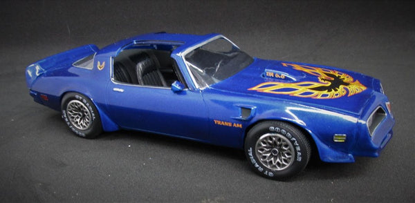 MPC 1977 Pontiac Firebird T/A 1/25 Model Kit (Level 2)